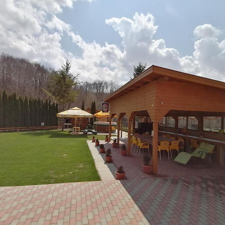 Pensiunea Colt Alb Băile Homorod Exteriér fotografie