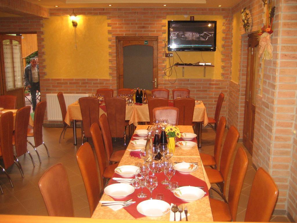 Pensiunea Colt Alb Băile Homorod Exteriér fotografie