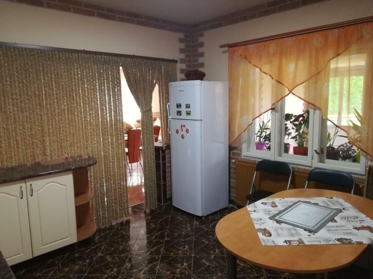 Pensiunea Colt Alb Băile Homorod Exteriér fotografie
