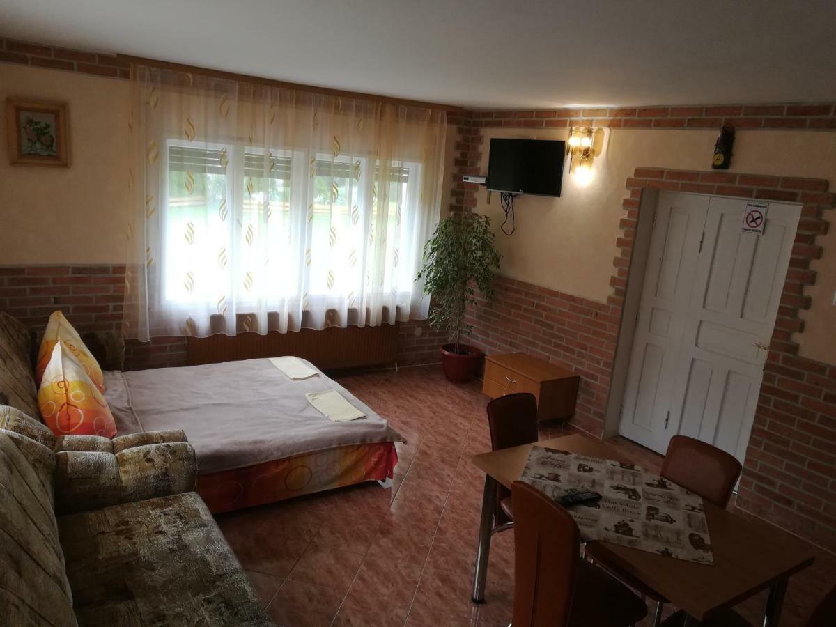 Pensiunea Colt Alb Băile Homorod Exteriér fotografie