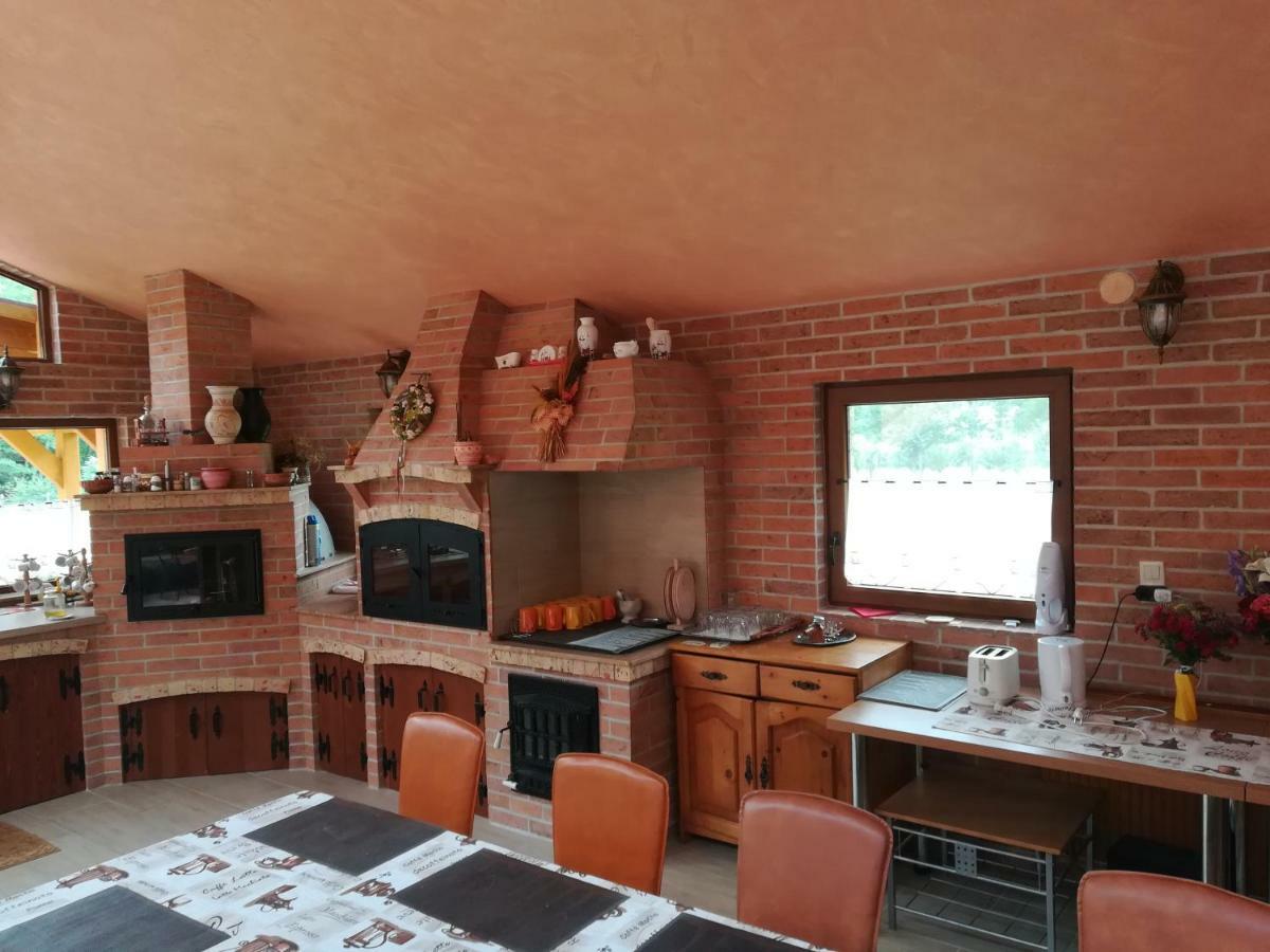 Pensiunea Colt Alb Băile Homorod Exteriér fotografie